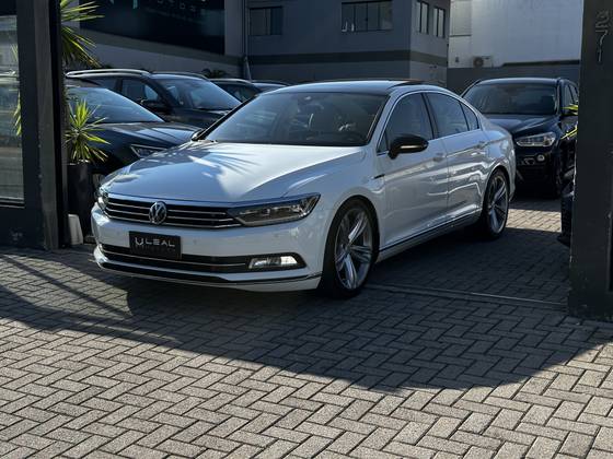 VOLKSWAGEN PASSAT 2.0 16V TSI BLUEMOTION GASOLINA HIGHLINE 4P DSG VOLKSWAGEN PASSAT 2.0 16V TSI BLUEMOTION GASOLINA HIGHLINE 4P DSG